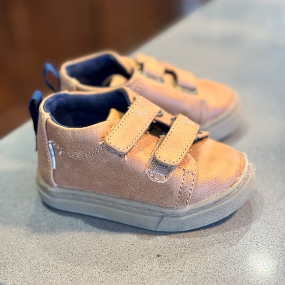 TOMS toddler boy shoes - Picture 2 of 7